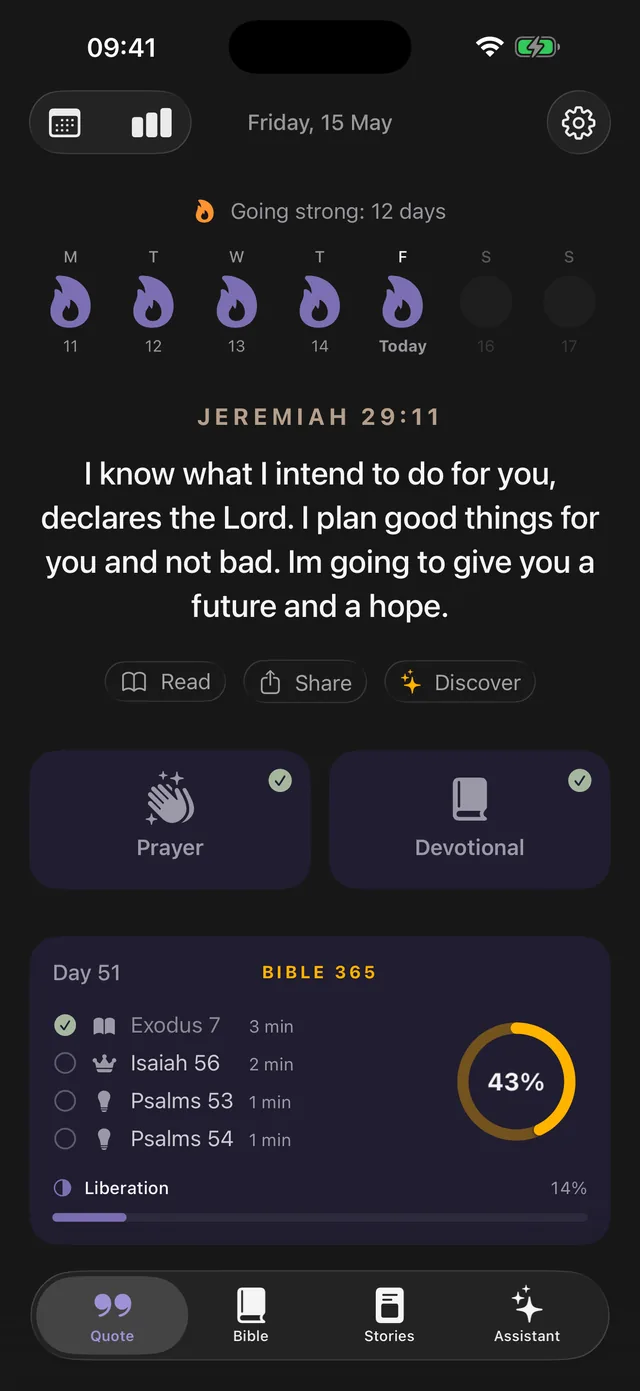 Bible 365 home screen with the verse of the day, a reading streak, daily prayer and devotional